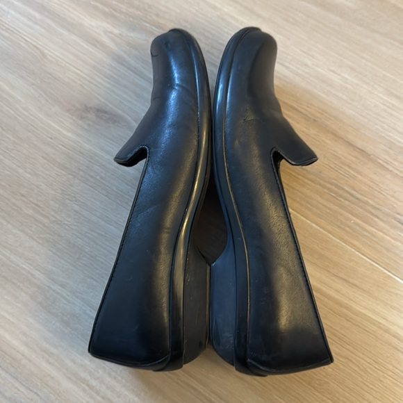 Dansko Olivia Black Leather Slip on Loafer 7.5 38 - Picture 6 of 10